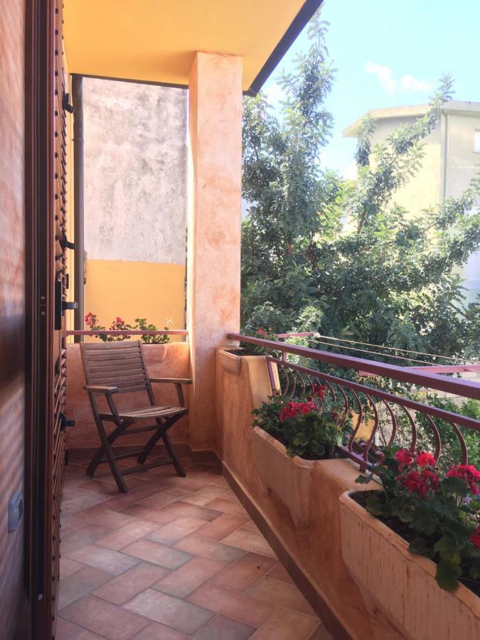 Casa Elena Leilighet Dorgali Eksteriør bilde